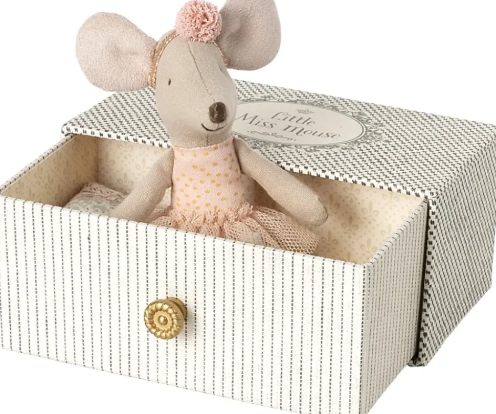 Dancing Mouse in Daybed - Little Sister